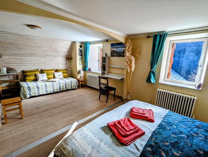 Bedroom 2, Le Lepadou Bas, Aveyron