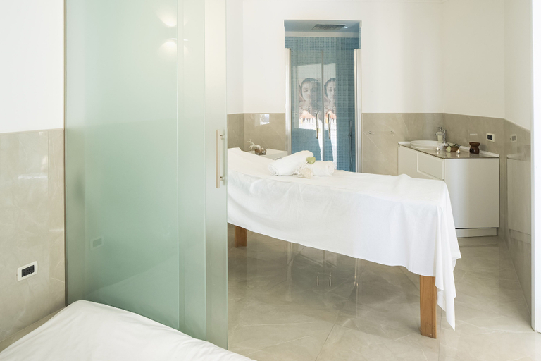 Bedroom 4, Hotel Continental Mare, Napoli