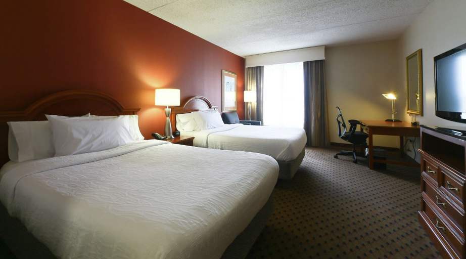 Bedroom 3, Hilton Garden Inn Secaucus Meadowlands, Secaucus