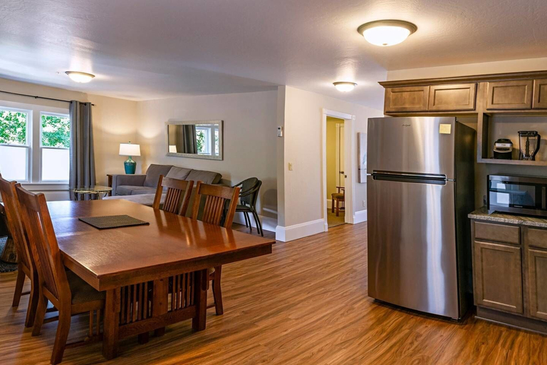 Others 4, Pioneer House - North Suite, Jackson