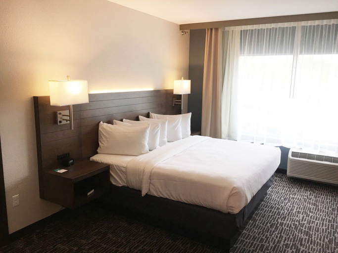 Bedroom 3, Gundersen Hotel & Suites, La Crosse
