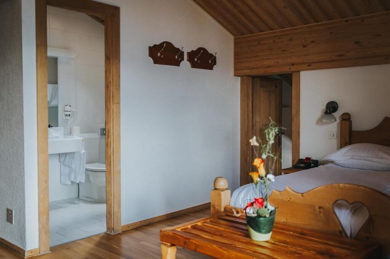 Bedroom 3, Hôtel Magrappé, Sion