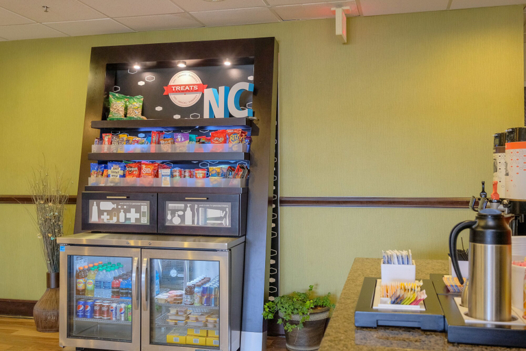 Food & Drinks 5, Hampton Inn Edenton, Chowan