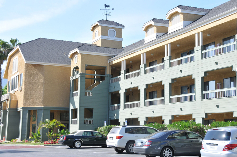 Exterior & Views 2, Oak Tree Inn, Los Angeles