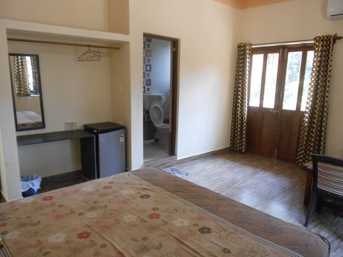Bedroom 2, Albenjoh Guesthouse, North Goa