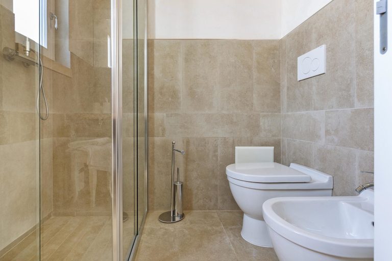 Bathroom 3, Villetta Evelyn, Lecce
