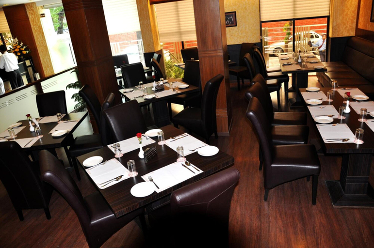 Food & Drinks 5, Hotel Divine Paradise, Delhi