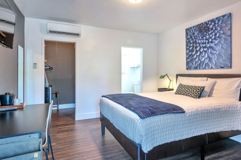 Bedroom 3, Oasis Hotel, Broward