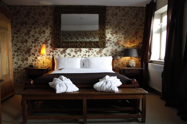 Bedroom 3, Zur Ewigen Lampe at Hemingway Trail, Düren