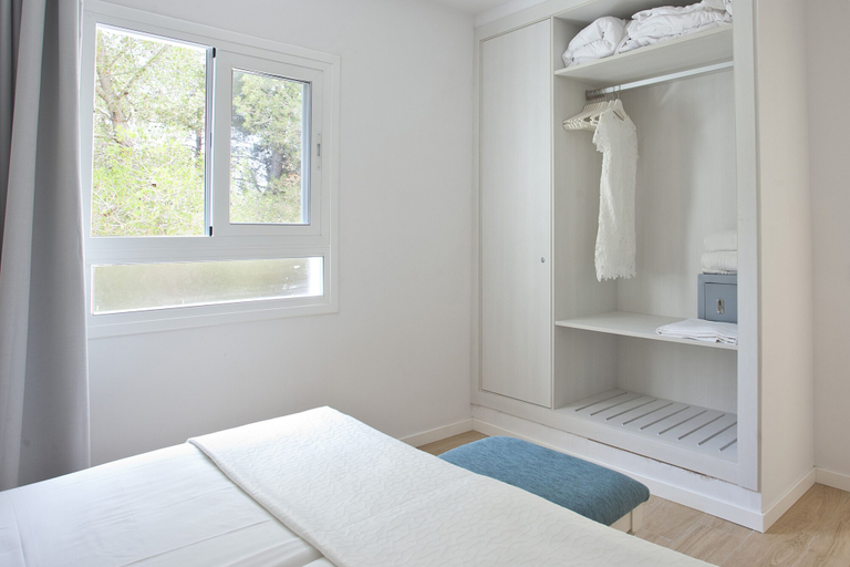 Bedroom 2, BJ Apartamentos Europa, Baleares