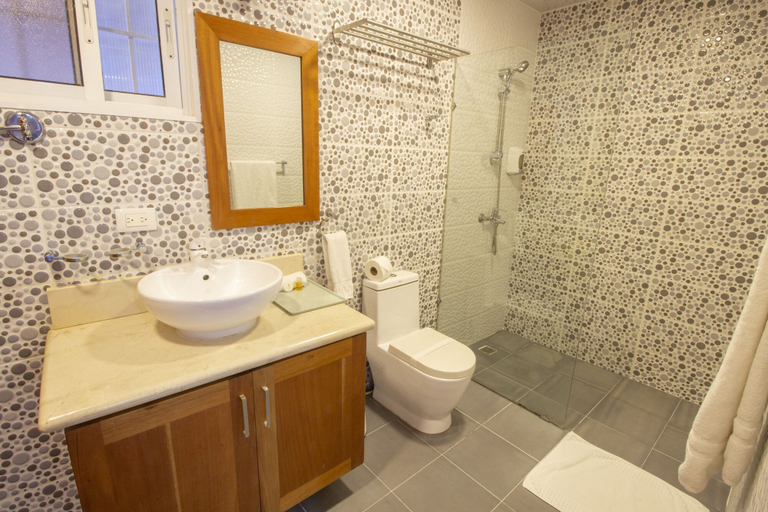 Bathroom 5, Casa Valeria Boutique Hotel, Sosua