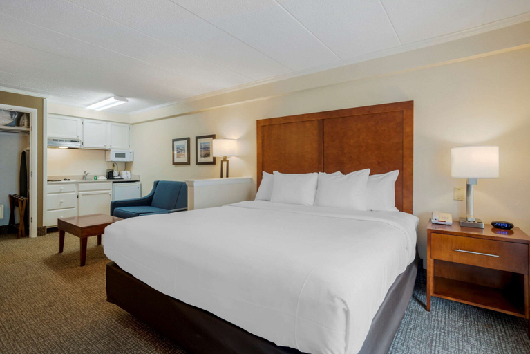 Bedroom 3, Comfort Inn Ocean City Boardwalk, Worcester