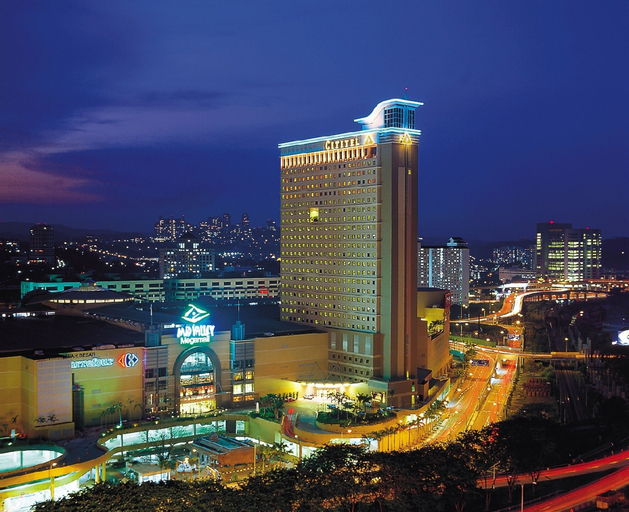 Exterior & Views 21