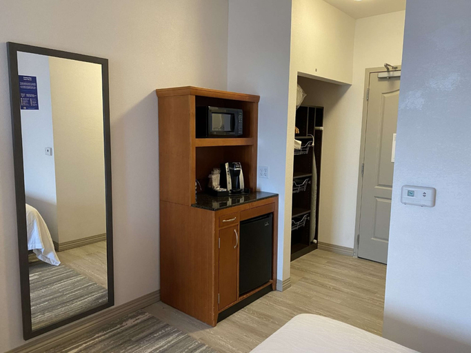 Bedroom 3, Hilton Garden Inn Columbia, Boone
