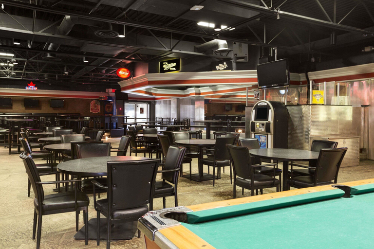 Food & Drinks 5, Days Inn by Wyndham Estevan, Division No. 1