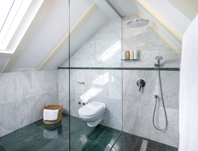 Bathroom 4, Judita Palace Heritage Hotel, Split