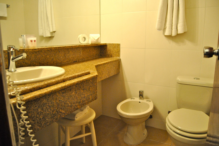 Bathroom 4, Hotel 24, n.a351