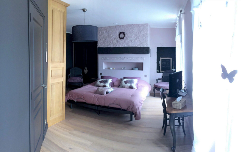 Bedroom 4, Au Couvent, Lot
