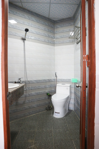 Bathroom 4, Anh Quan Hotel, Qui Nhơn