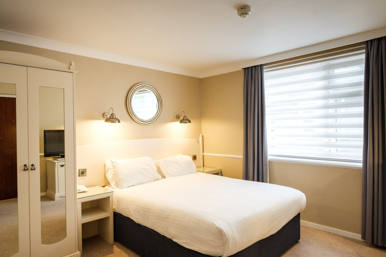 Bedroom 3, Moor Hall Hotel, BW Premier Collection, Birmingham