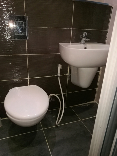 Bathroom 4, Cozy Dair Ghbar Apartments, Amman