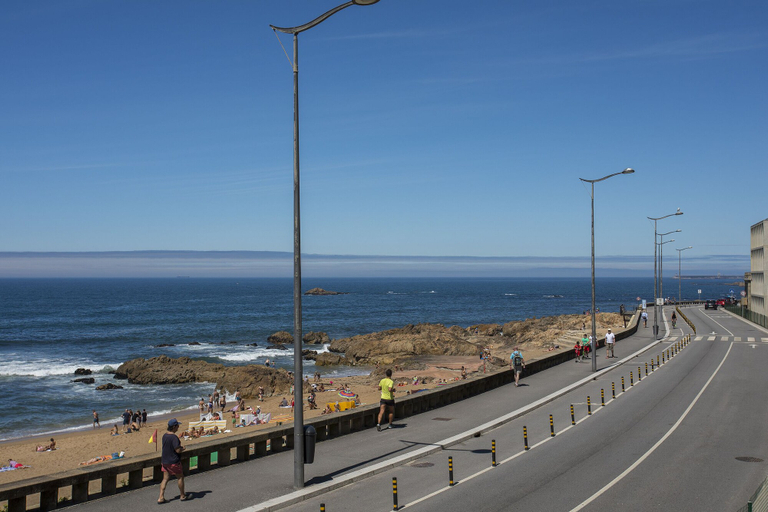 Others 4, Liiiving -Luxury Beachfront Apartment II, Porto