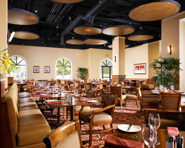 Food & Drinks 4, DoubleTree Suites by Hilton Anaheim Rsrt - Conv Cntr, Orange