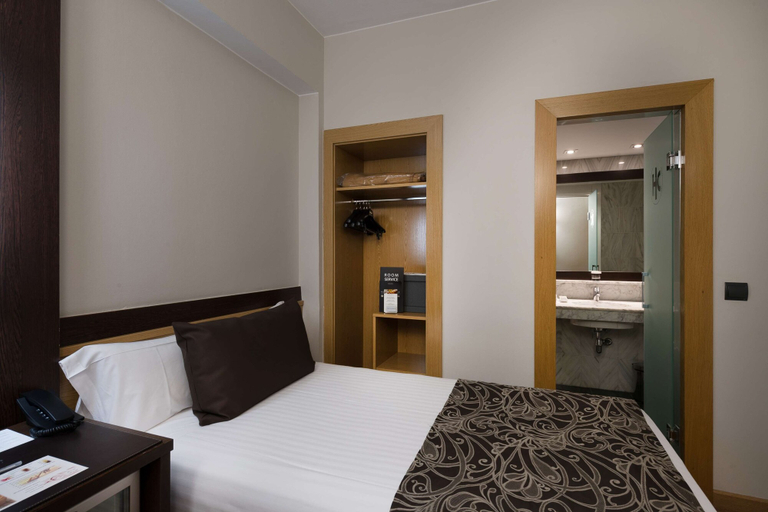 Bedroom 3, Catalonia Atenas, Barcelona