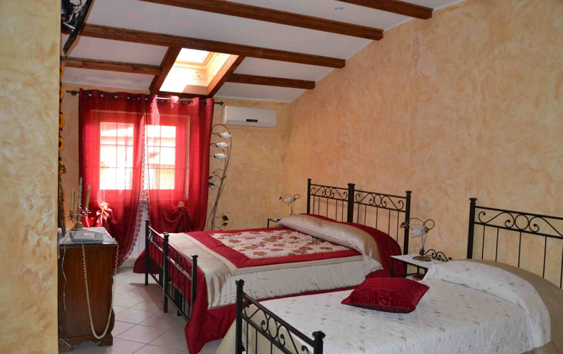 Bedroom 2, B&B Casa del Girasole, Rome