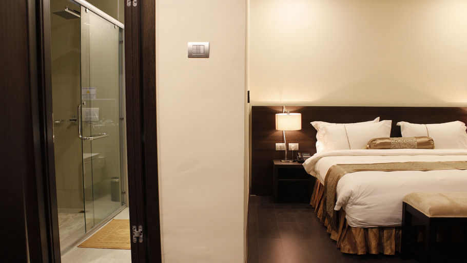 Bedroom 3, Shoregate Hotels, Kosofe