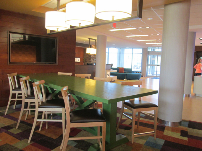 Food & Drinks 5, Fairfield Inn & Suites Canton South, Stark