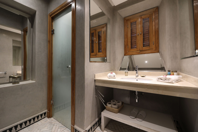 Bathroom 5, Riad L'Etoile D'Orient, Marrakech