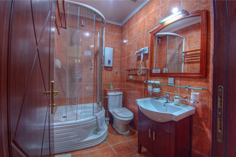 Bathroom 4, Planeta Inn Hotel, Novi Sad