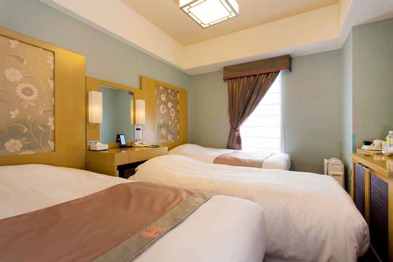Bedroom 12