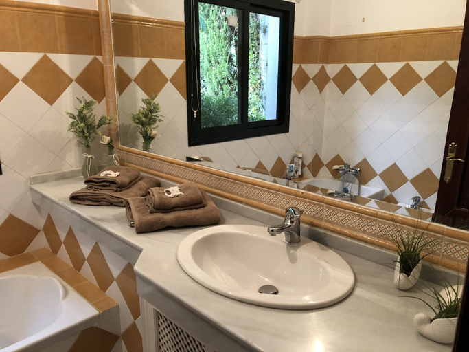 Bathroom 3, Villa Boutique Banus, Málaga