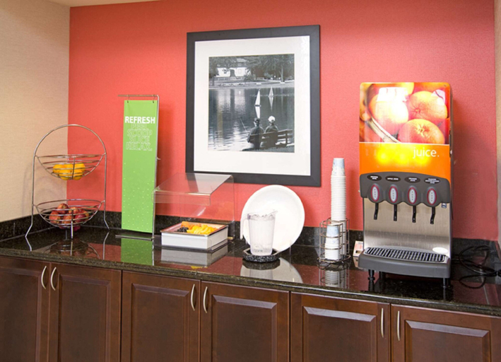 Food & Drinks 5, Hampton Inn Schenectady Downtown, Schenectady