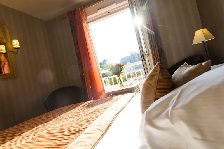 Bedroom 4, Hotel Almoria, Calvados
