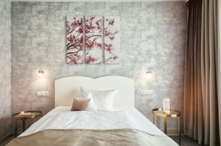Bedroom 3, Hotel Traube Revital, Tuttlingen