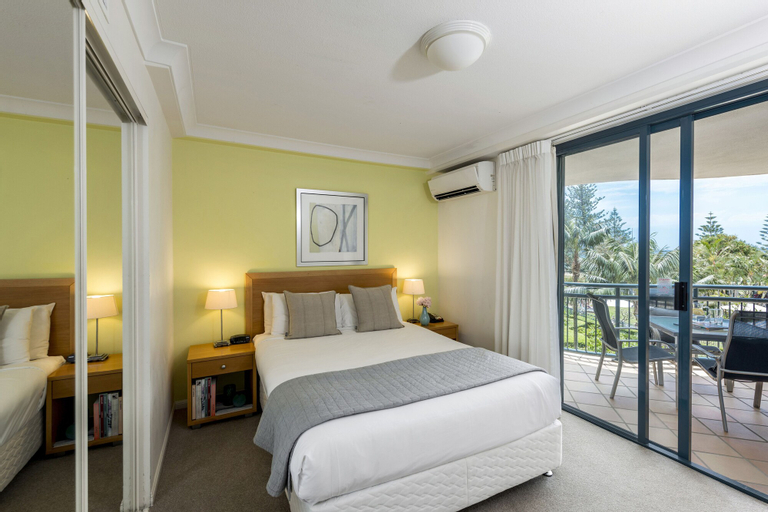 Bedroom 3, Oaks Gold Coast Calypso Plaza Suites, Gold Coast