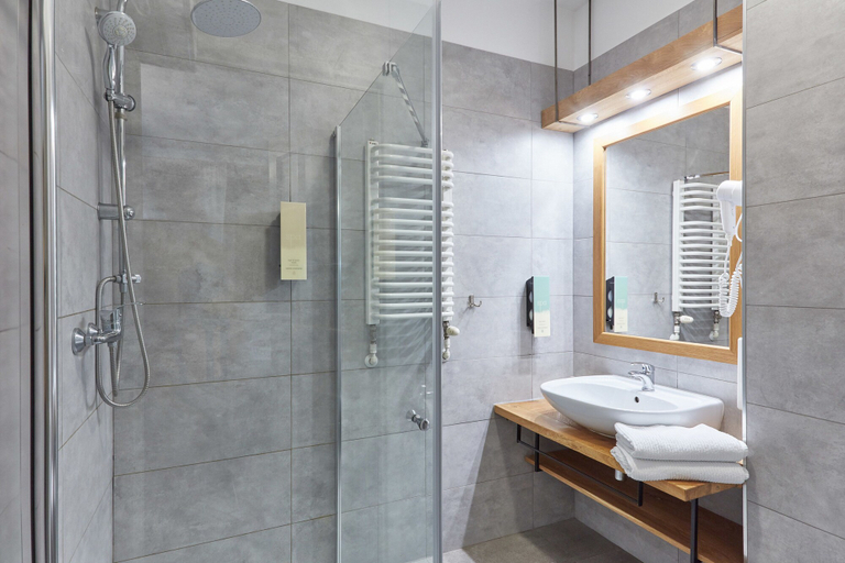 Bathroom 4, Hotel Batory, Kraków City
