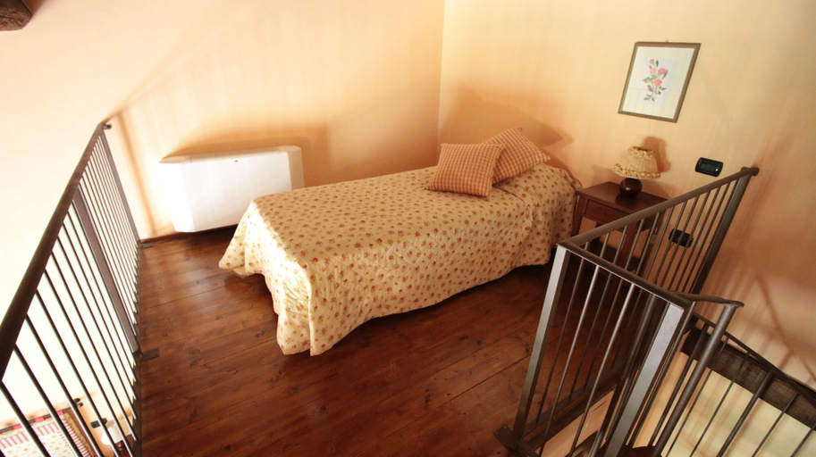 Bedroom 2, Agriturismo Il Casalino, Perugia