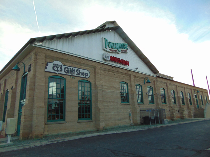 Exterior & Views 2, Best Western Plus King's Inn & Suites, Mohave