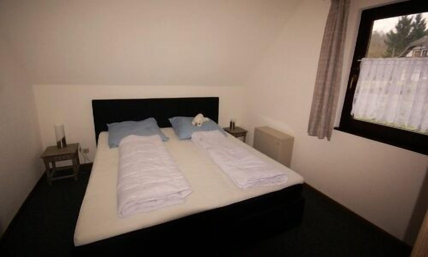 Bedroom 2, Ferienpark Frankenau, Waldeck-Frankenberg