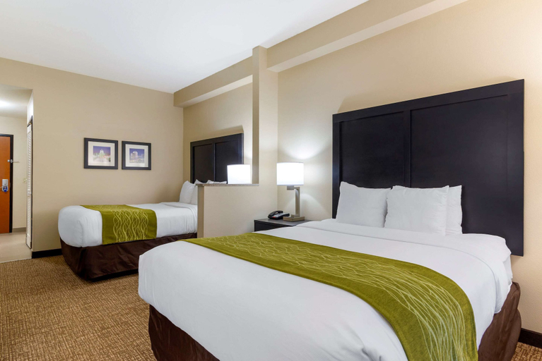 Bedroom 3, Comfort Inn & Suites Montgomery Eastchase, Montgomery