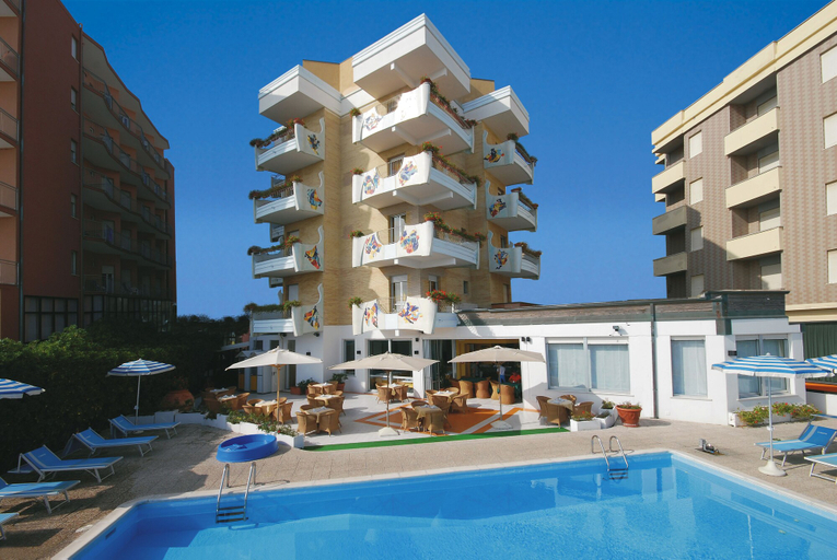 Exterior & Views 2, Hotel Bellevue, Pesaro E Urbino