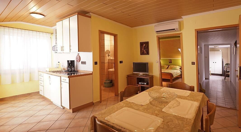 Others 5, Apartments Pribil, Lopar/Supetarska Draga