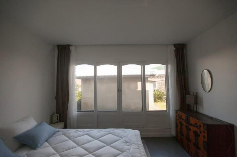 Bedroom 2, Choonhee Pension, Jeju