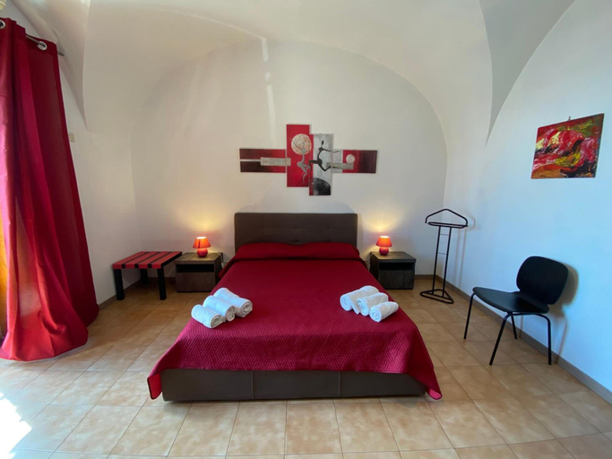 Bedroom 5, Street Art House, Catania