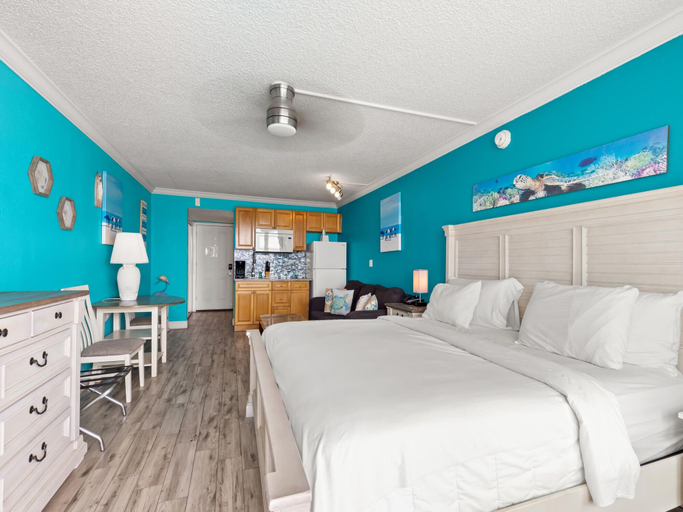 Bedroom 4, Island Inn 211, Pinellas