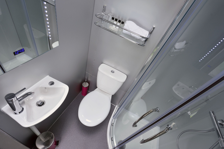 Bathroom 5, Brooks Guesthouse Bristol, Bristol